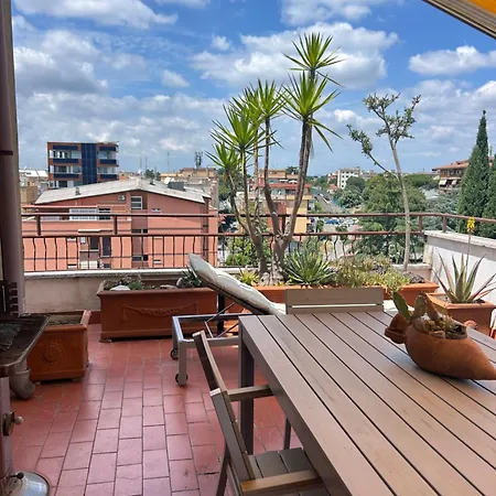 Con Terrazza Vicino Gemelli E Vaticano Apartman *