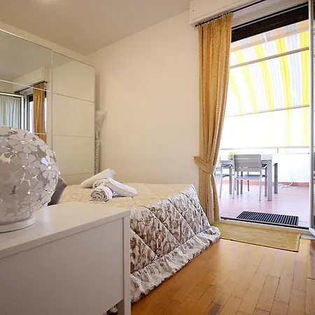 Con Terrazza Vicino Gemelli E Vaticano Apartman *